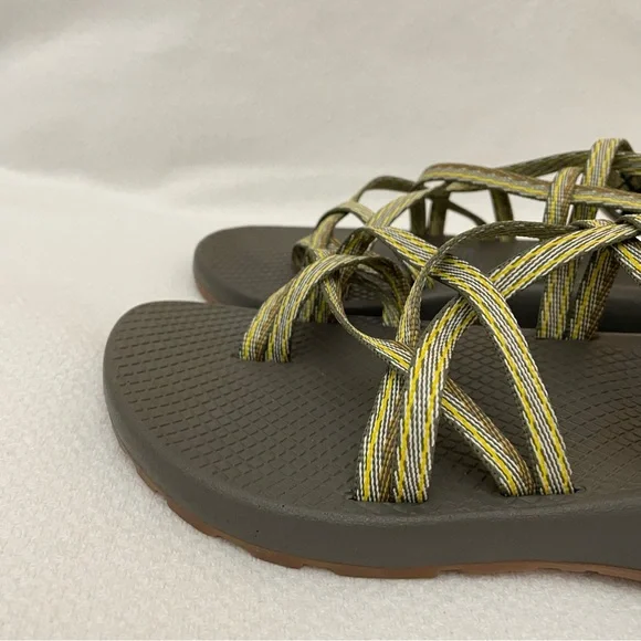 Chaco Zx/2 Classic Outdoor Adjustable Straps Toe Loop Sandal in Gold Size 9 - Picture 7 of 11